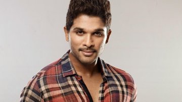 Allu Arjun Heaps Praises On Sai Dharam Tej For “Prati Roju Pandaage”