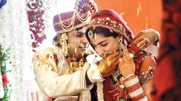 What Do You Choose Between Continuing A Relationship & Sealing the Deal?