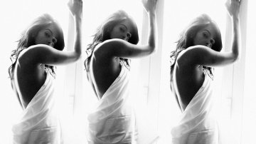 Hotness Alert! Wrapped in A Blanket, Mallika Sherawat Will Make Us Be In Awe With Her Sultry Pic!