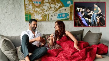 Twinkle Khanna Unbuttons Akshay Kumar's Pants On Stage, Both Get Arrested By Police