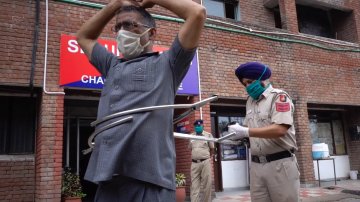 Chandigarh Cops Develop Unique Tongs To Arrest People Violating Lockdown Policy
