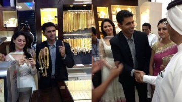 Tamannaah Bhatia And Abdul Razzaq Are Clicked Stepping Out For Wedding Jewellery? Here Is The Truth!