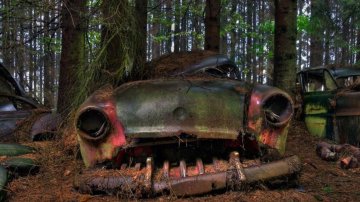 7 Creepiest Abandoned Vehicle Cemeteries Dare You To Visit Alone
