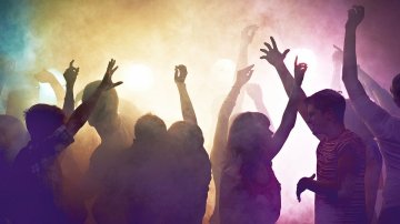 Students Hold Party To See Who Would Catch The Virus First, Paying Money To The Winner