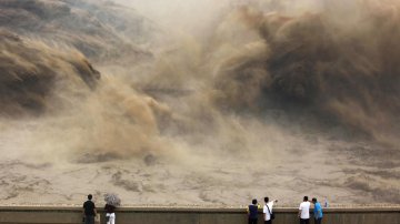 Striking Images Show Disastrous Flood In China 2020; Is Chinese Greed Paying Karma?