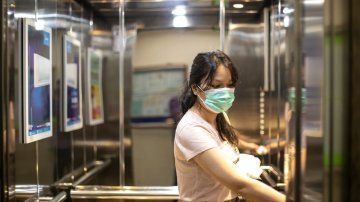 After Riding Elevator All Alone, This Chinese Super-Spreader Infected 71 People