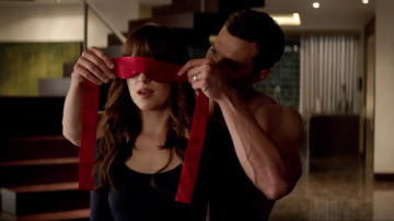 Aroused Woman Tries To Recreate Fifty Shades of Grey Scene, Ending Up Asking Police To Rescue
