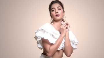 Overtakes Anushka Shetty, Pooja Hegde Officially Becomes The Highest-Paid Actress In Tollywood