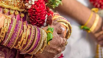 Aurangabad Mother Married 3 More Times In 3 Months While Not Divorcing Her Husband, Here's The Reason!