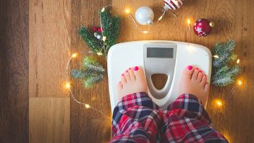 Why We Gain More Weight In Winter And How To Prevent It