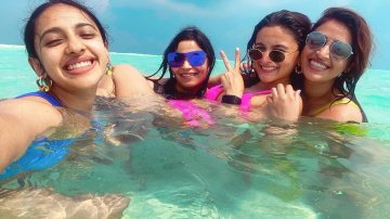 Ahead Of Valentine’s Day, Alia Bhatt Spends Her Sexy Time With Her Girl Gang Instead Of BF Ranbir Kapoor