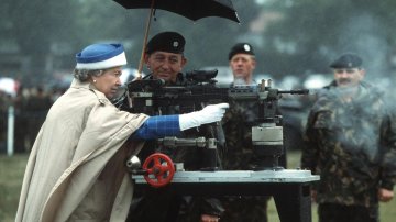 Being A Queen Can’t Stop Her Being A Rebel - 6 Times Queen Elizabeth II Broke Royal Rules