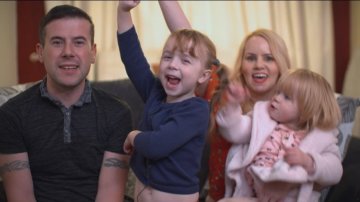 Struggles To Live Off $105 Per Week, Couple Clear $25K Debt After Swapping Their House With A Wealthy Family