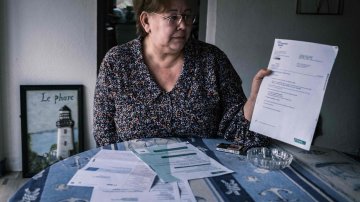 French Woman Spent 3 Years Proving She’s Alive But Hasn’t Succeeded