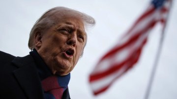 Trump Vows Retaliation for Deaths of U.S. Service Members as Combat Operations Persist