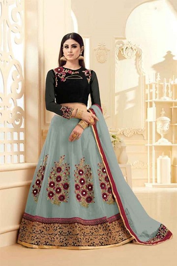 मौनी रॉय के इस फ्लोरल लहंगे के साथ दिवाली पार्टी में सभी की निगाहें आप पर रखें