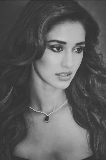 Jacqueline Fernandez Bends Like A Pro While Disha Patani Stuns In Monochrome