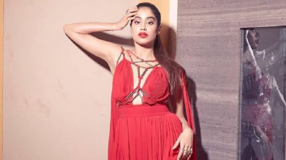 वोग विमेन ऑफ द ईयर 2019: कटरीना कैफ, जाह्नवी कपूर ने रेड कार्पेट पर लगाई आग