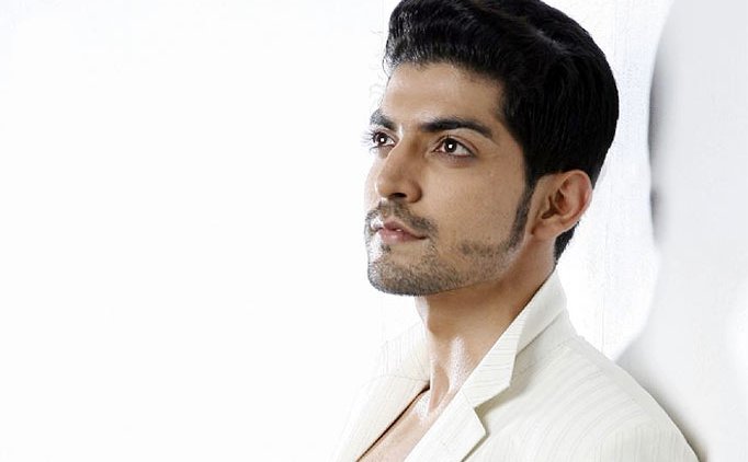 Happy Birthday Gurmeet Chaudhary: 10 Drool-Worthy Photos That Will Make You Fall In Love With Him