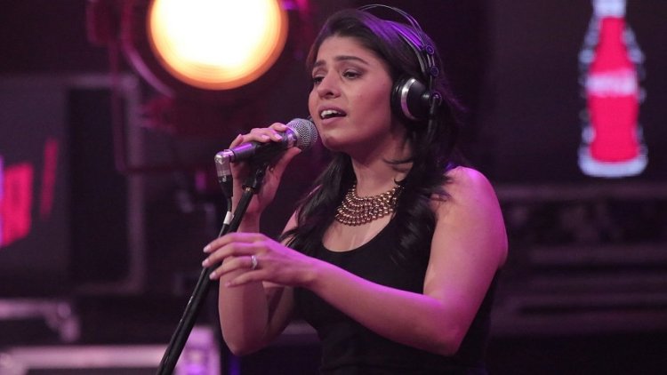 Top 5 Super Hit Songs Of Sunidhi Chauhan That Will Make Your Heart Skip A Beat