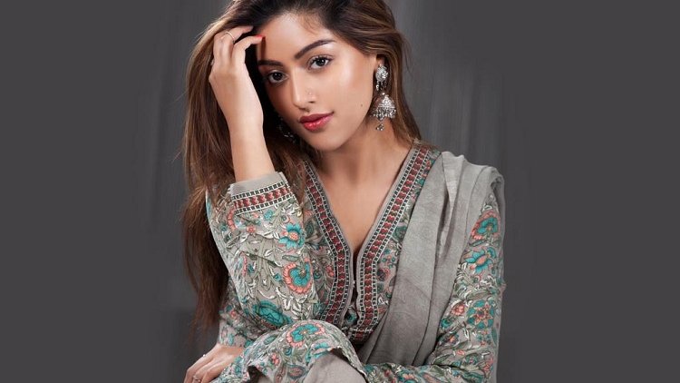 South Star Anu Emmanuel Looks Sexiest With Her Strong Sharp Facial Features