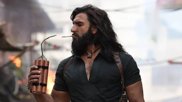 Dhurandhar Smashes 25-Year Record: First Bollywood Film to Cross ₹1000 Cr Net in Hindi