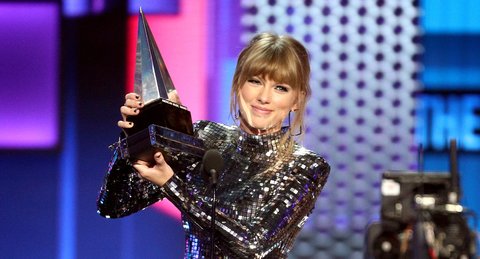 Káº¿t quáº£ hÃ¬nh áº£nh cho Taylor Swift dominates American Music Awards 2018, takes home four trophies