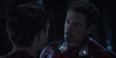 Káº¿t quáº£ hÃ¬nh áº£nh cho On the Mawâs ship, they blew it with Peter Parker. Cutting between a conversation Spider-Man has with Tony Stark, his hair goes from slicked back to a fringed look.