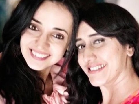 Sanaya Recently Met Gul Khan