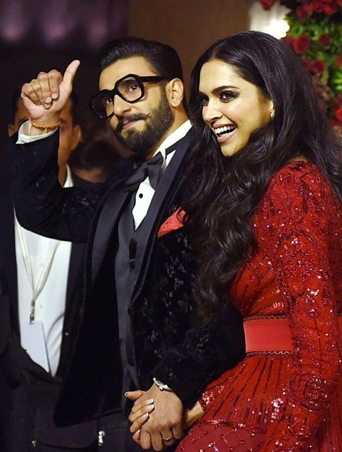 Deepika And Ranveer 1544593903 725x725