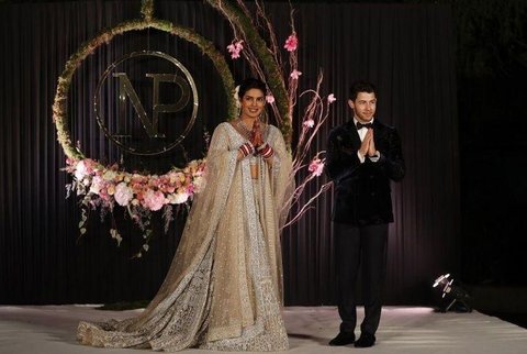 Priyanka Chopra And Nick Jonas At Their Delhi Wedd