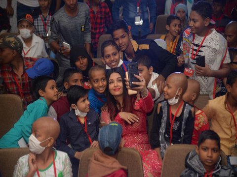 Aishwarya Rai Made This A Special Christmas For Cancer Patients