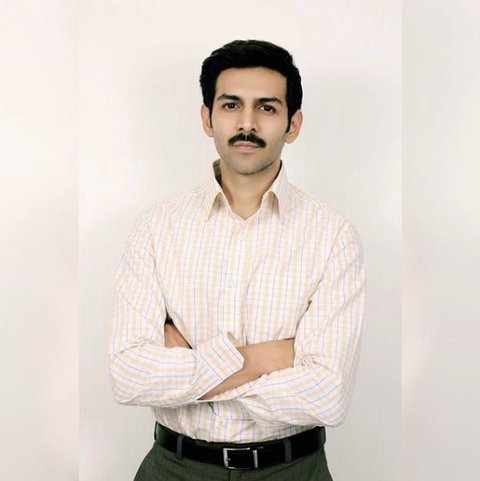 Kartik Aaryan and many other actors show off ultimate charm in moustache.