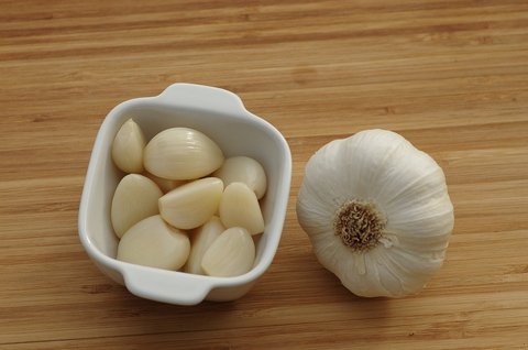 Testosterone-boosting food: Garlic