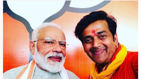 Ravi Kishan And Pm Modi 710x400xt