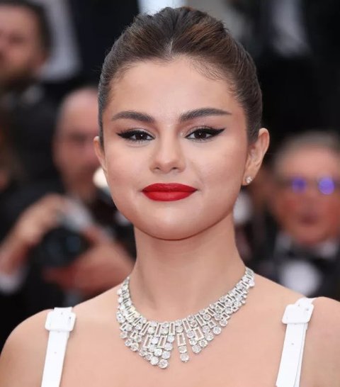 12 Selena Gomez