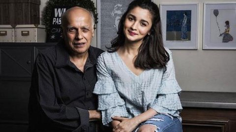 alia bhatt and her father in sadak 2