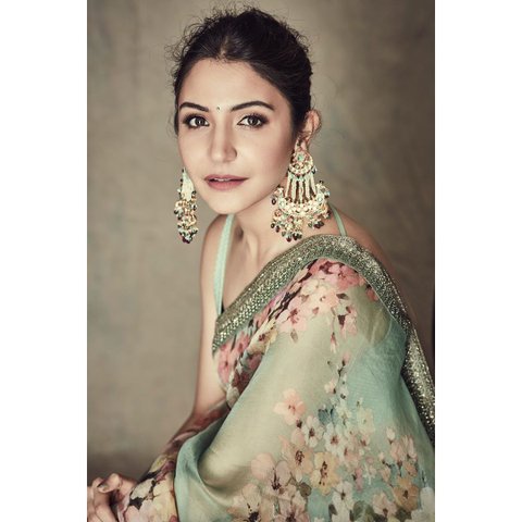 Deepika Padukone Or Anushka Sharma Who Nailed This