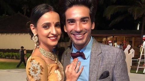 Sanaya And Mohit 647