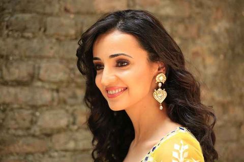 Sanayairani Ef9fbbf 1559203127383 Cmprsd 40