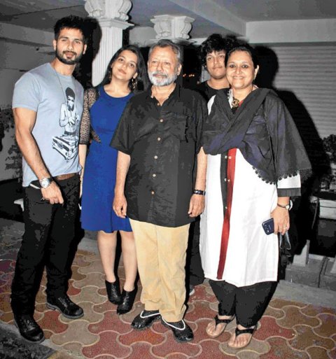 30shahid Kapor Family 45d7