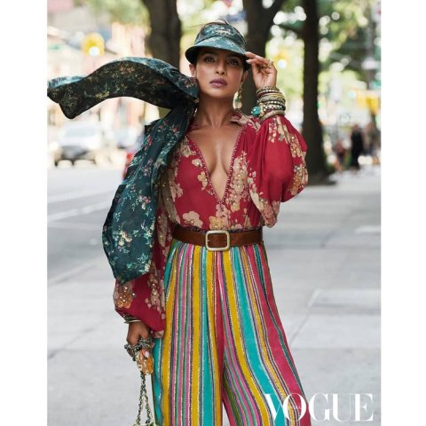 Priyanka Chopra 1 Dae7