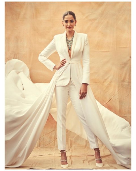Sonam Kapoor Is The Epitome Of Style And Beauty10