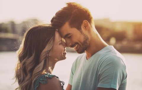 Gjftx6yytsj5 Jzux5aagw 1280 Happy Couple 45be