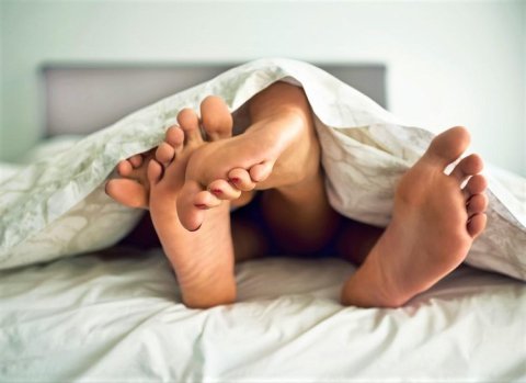 Feet Under Sheets Istock 0 54ca