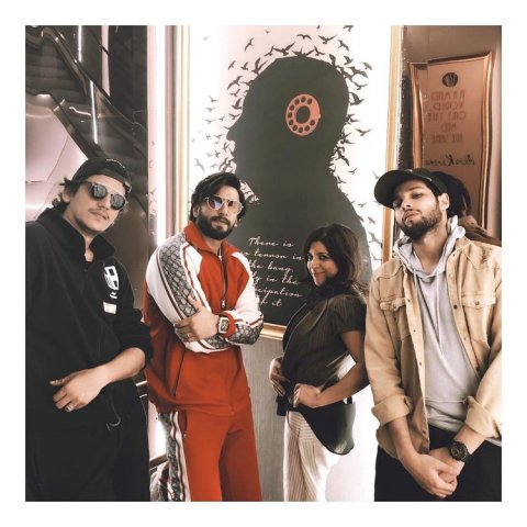 Zoya And Gully Cast 71b1