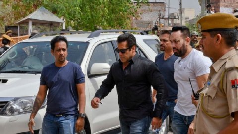 Salman Under Way 2 9a91kk