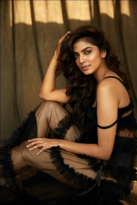 Malavika M0959a 2