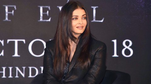 Aishwarya Rai Bachchan In Black Suit 1366x768