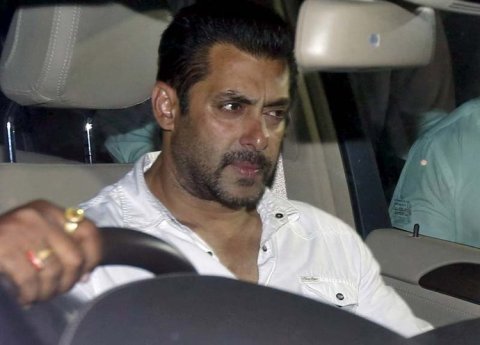 Salman Khan Re F0c6